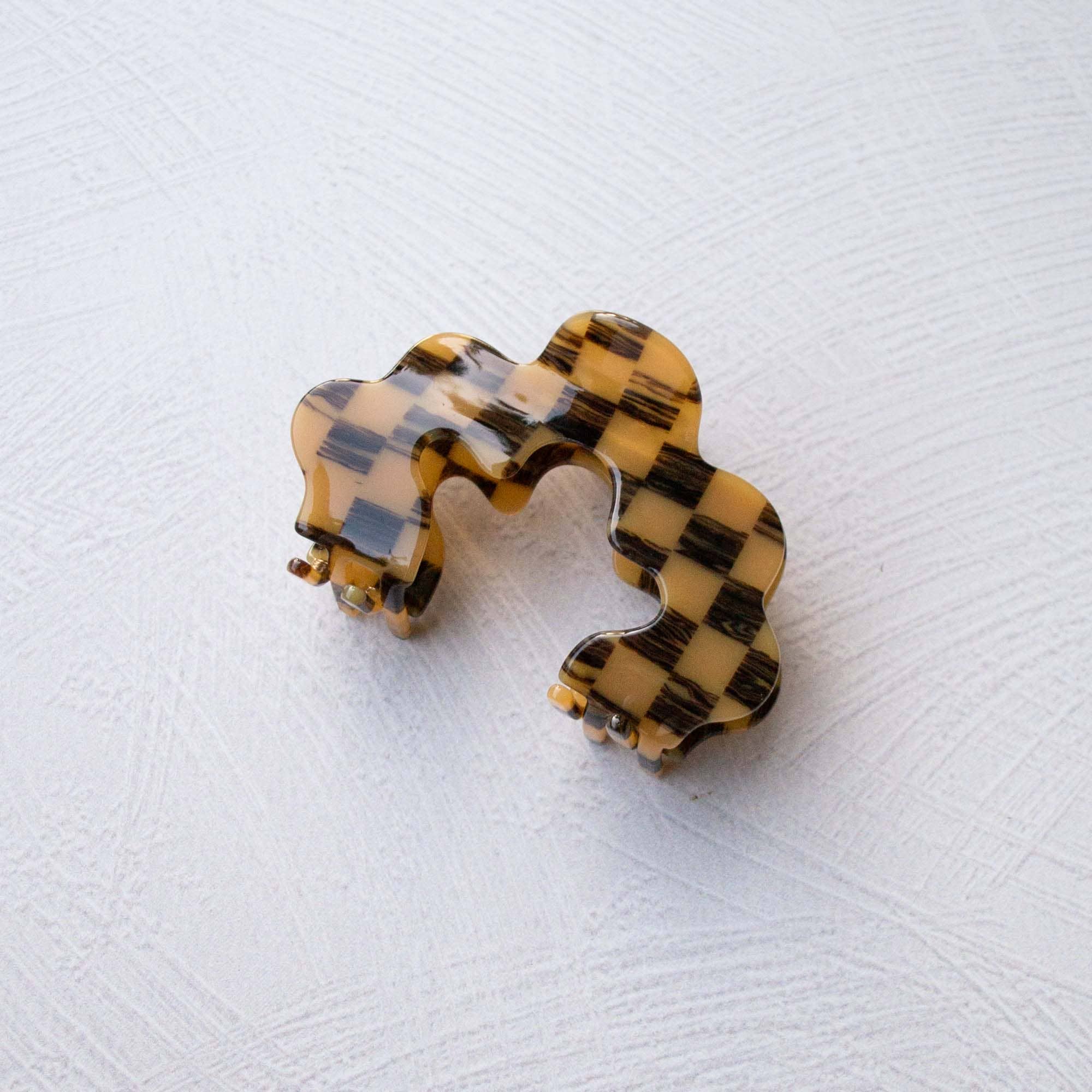 Eco Wave Cloud Checkerboard Pattern Hair Claw Clip