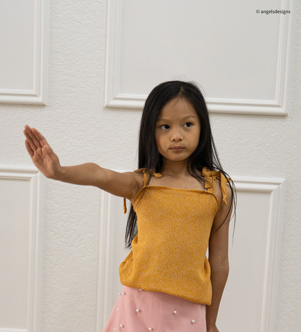 Girl's adjustable strap tank top