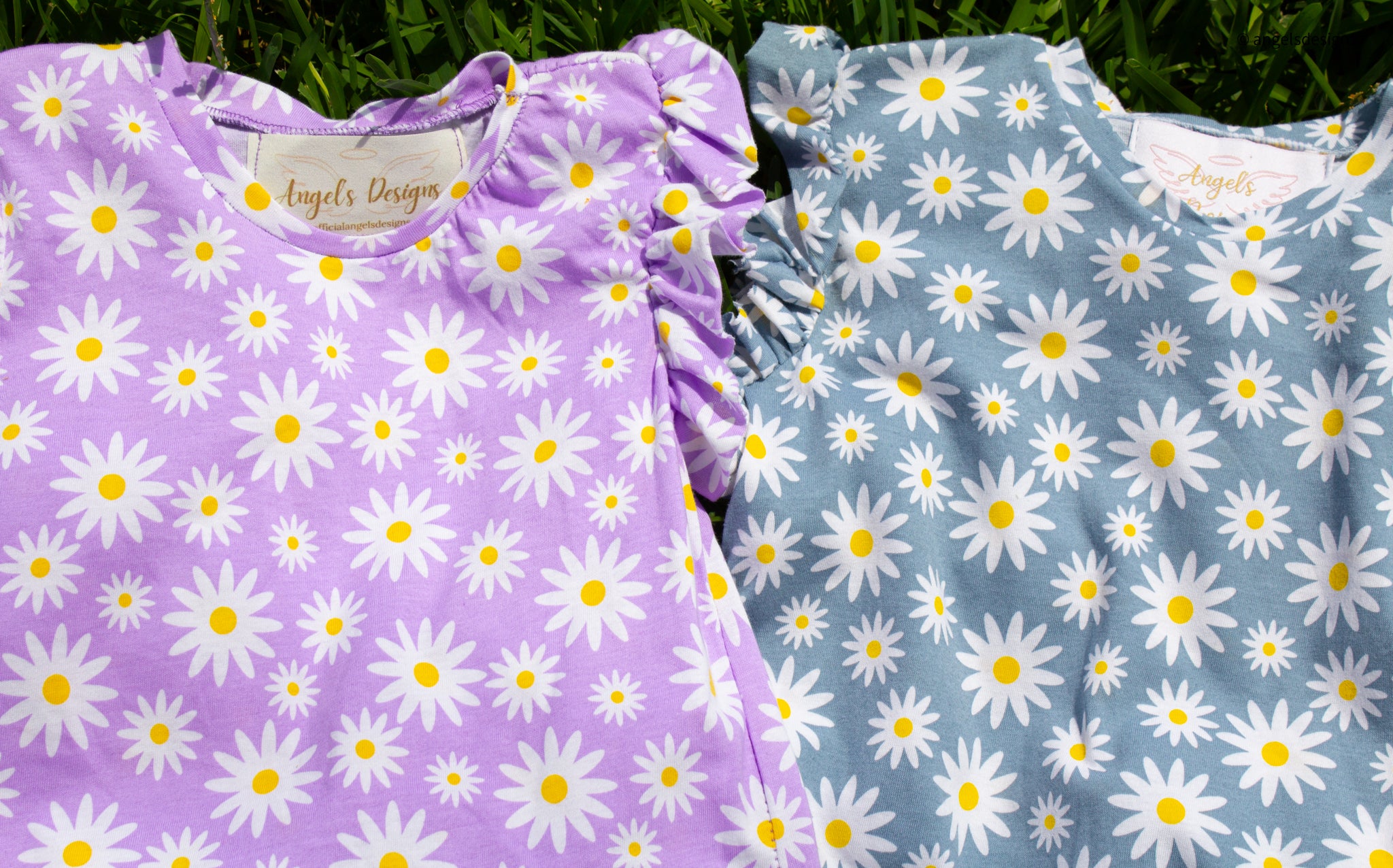Girl's ruffled sleeve flower top