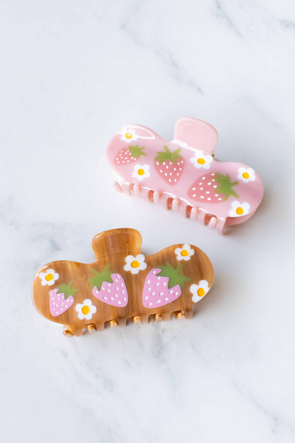 Eco Strawberry Farms Curved Hair Claw Clip